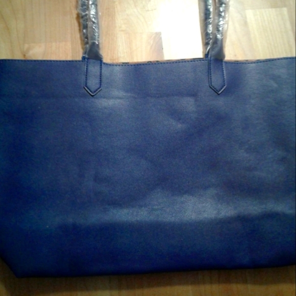 Bloomingdale's reversible tote (rare) - Picture 3 of 4